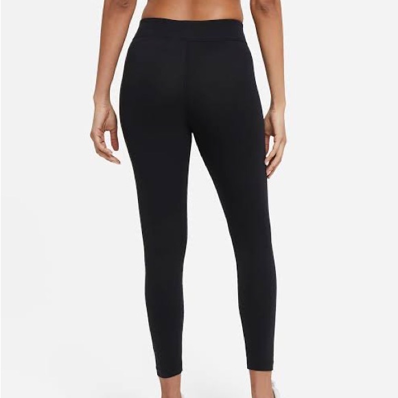 Nike 7/8 Leggings - Black - Picture 11 of 11